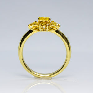 18K Yellow Gold 0.22ct Fancy Yellow Diamond & 0.37ctw Diamond Ring - Sz. 6.5